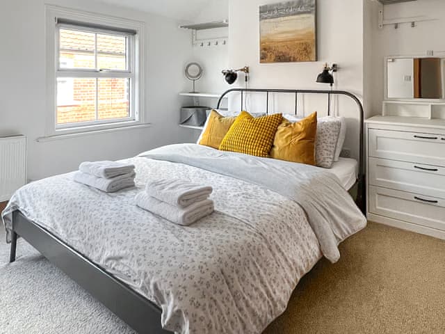 Double bedroom | Waverley Cottage, Mundesley