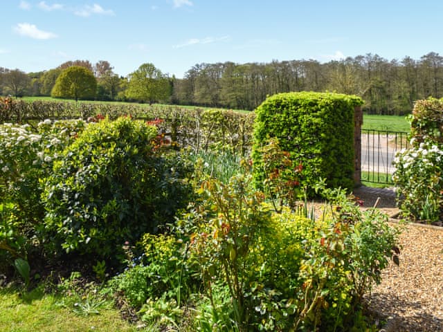 Garden | Scarrow Beck House, Hanworth