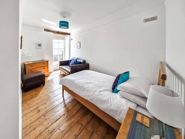 Single bedroom ideal for children | Oaken Cottage, Mousehole, Penzance
