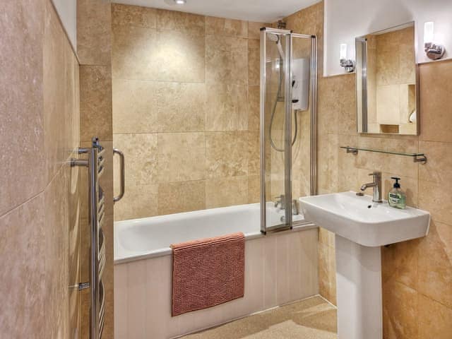 Traditional bathroom with extra separate toilet | Oaken Cottage, Mousehole, Penzance