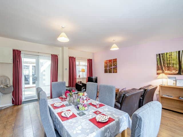 Open plan living space | Primrose - Clapham Holme Farm Cottages, Great Hatfield, near Hornsea