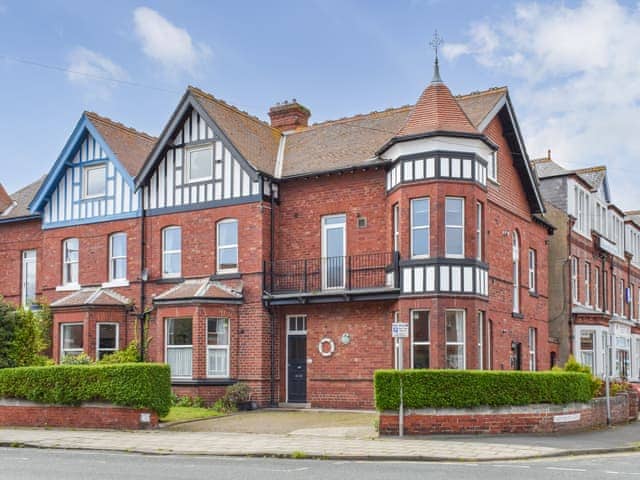Exterior | Hidden Treasure - Argyle Retreats, Whitby