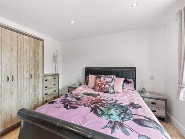 Double bedroom | Poppy Cottage, West Ashby, near Horncastle