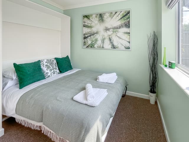 Double bedroom | Mayglen, Crowle