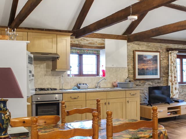 Kitchen | The Hayloft - Liskeard Retreats, Liskeard