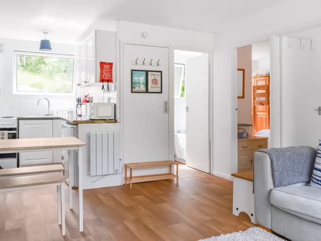 Open plan living space | 5 The Glade, Bude