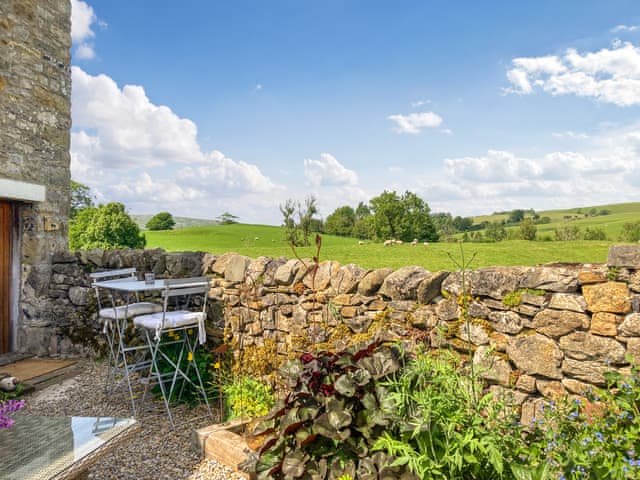 Outdoor | Ewes Leap, Skipton