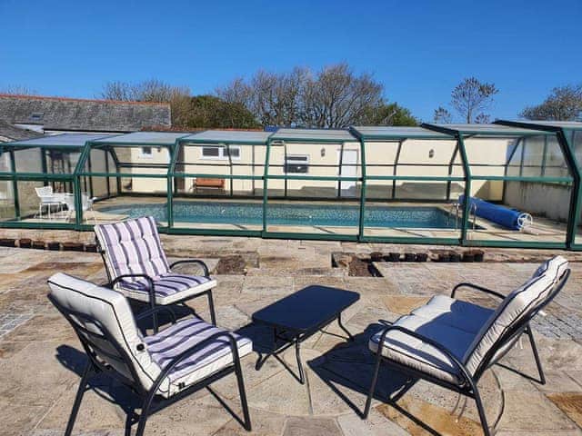 Swimming pool | Stone Farm Cottage, Pendeen
