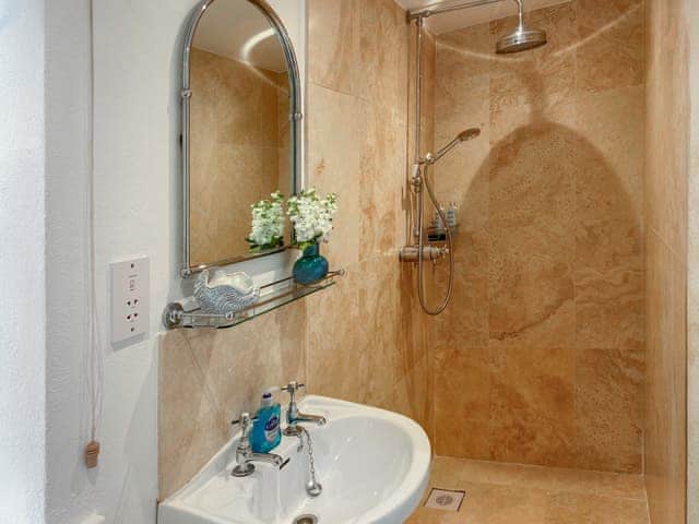 Bathroom | Stone Farm Cottage, Pendeen