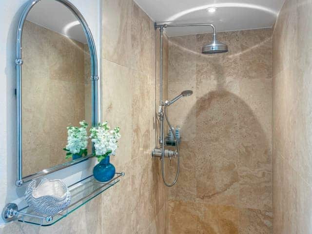 Bathroom | Stone Farm Cottage, Pendeen