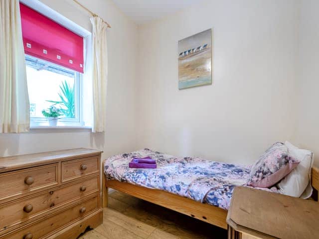 Single bedroom | Cowslip Cottage - Clapham Holme Farm Cottages, Great Hatfield, near Hornsea