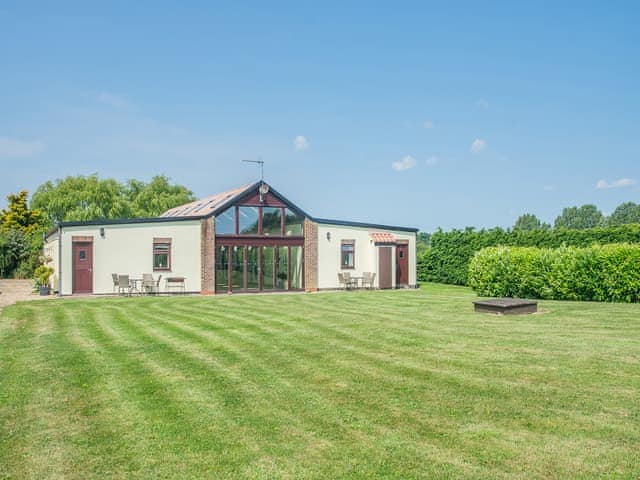 Exterior | Cowslip Cottage - Clapham Holme Farm Cottages, Great Hatfield, near Hornsea