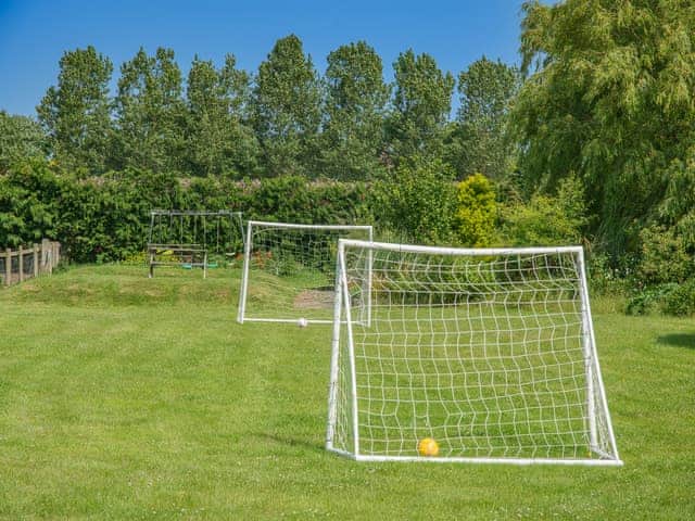 Surrounding area | Cowslip Cottage - Clapham Holme Farm Cottages, Great Hatfield, near Hornsea