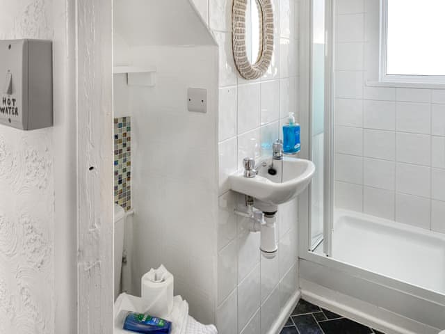 Bathroom | Bora House, Newquay