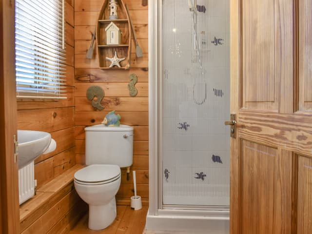 Bathroom | Maple Leaf Cottage, Padstow