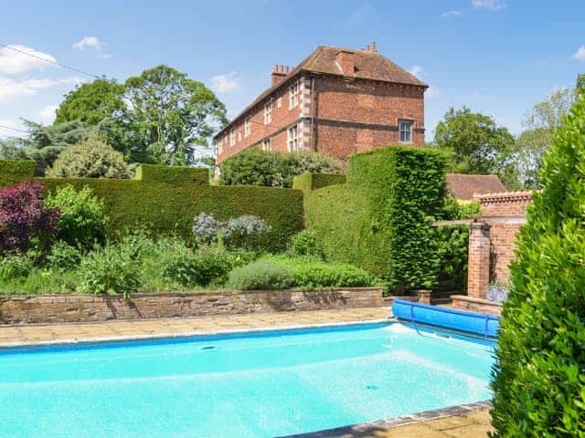 Swimming pool and tennis court needs to be booked via the Estate Office | Barn House, Aubourn