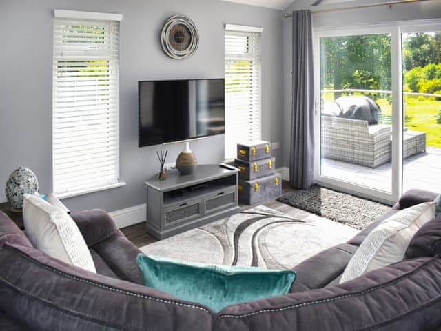 Living area | Oak Park One - Oak Park Lakes, Tiverton