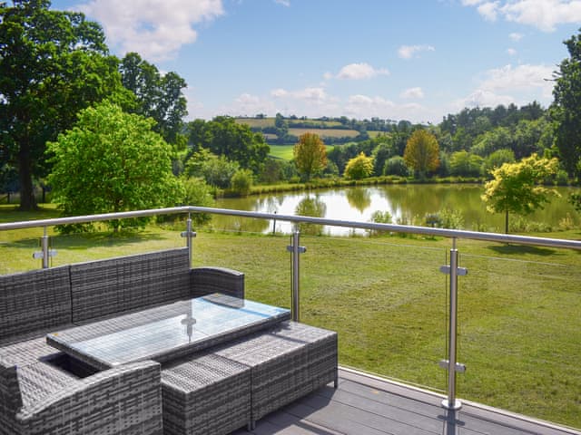 Terrace | Oak Park Two - Oak Park Lakes, Tiverton