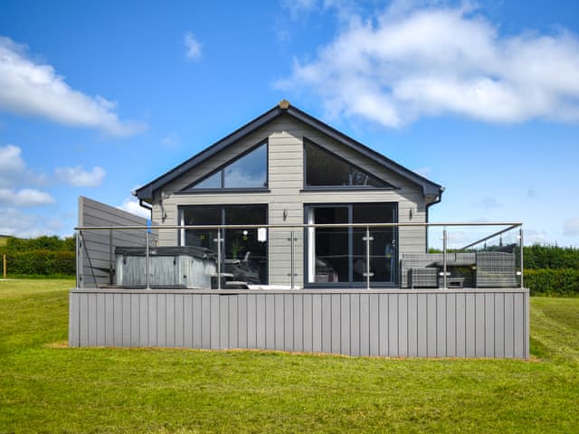 Exterior | Oak Park Two - Oak Park Lakes, Tiverton