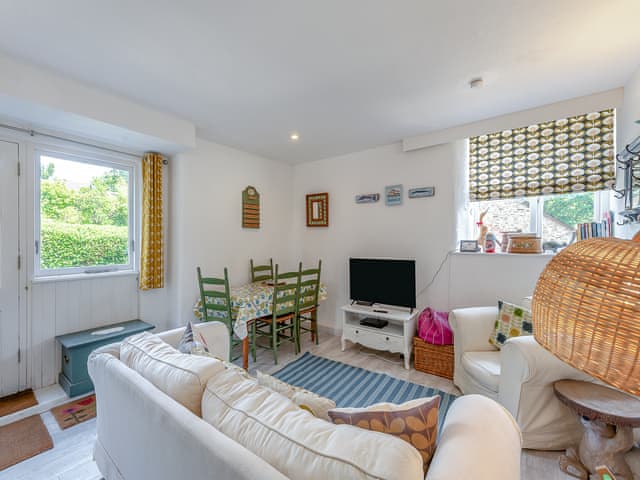 Open plan living space | Gamekeepers Hide, Ivybridge