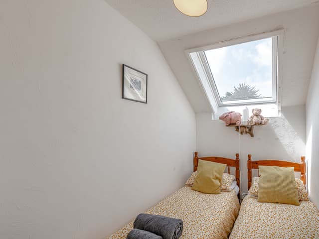 Twin bedroom | Gamekeepers Hide, Ivybridge
