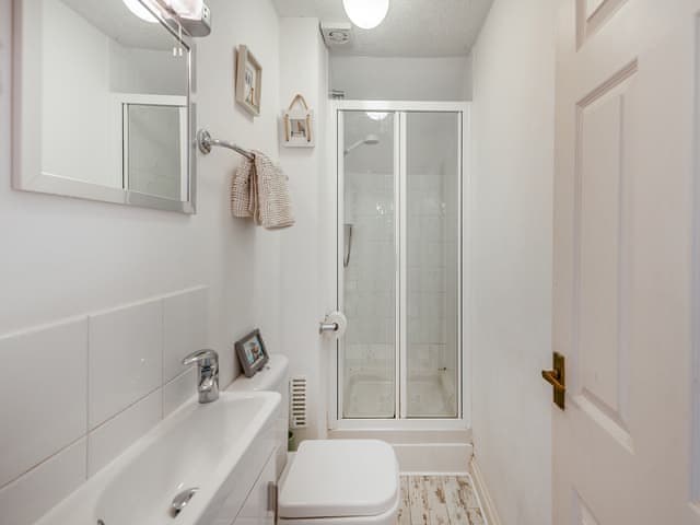 Bathroom | Gamekeepers Hide, Ivybridge