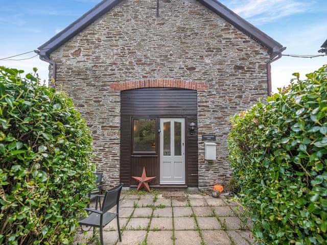 Exterior | Gamekeepers Hide, Ivybridge