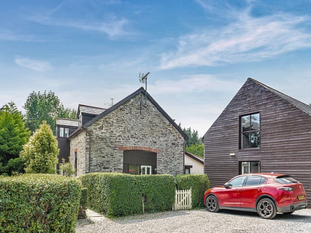 Exterior | Gamekeepers Hide, Ivybridge