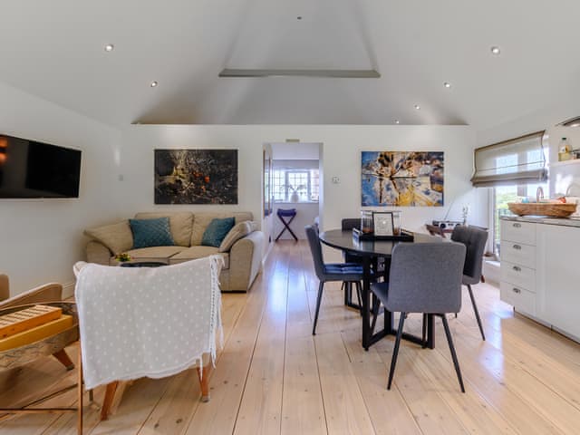 Open plan living space | Fir Tree Apartment - Fir Tree Holidays, Crowborough