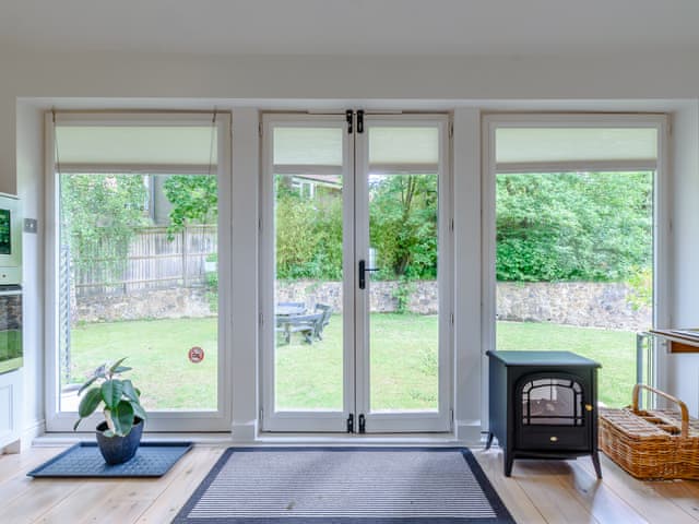 Open plan living space | Fir Tree Apartment - Fir Tree Holidays, Crowborough