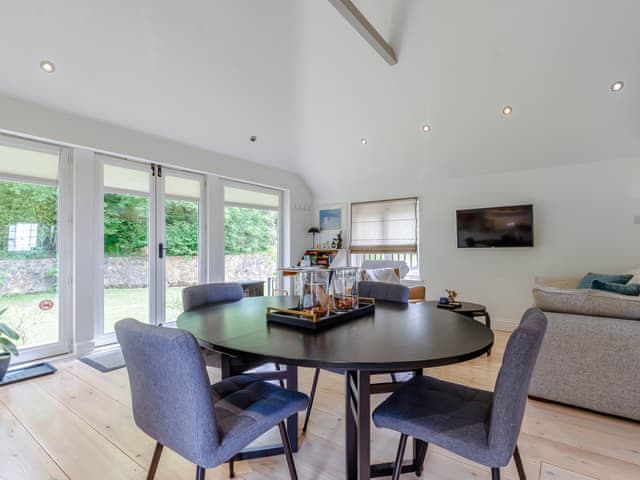 Dining Area | Fir Tree Apartment - Fir Tree Holidays, Crowborough