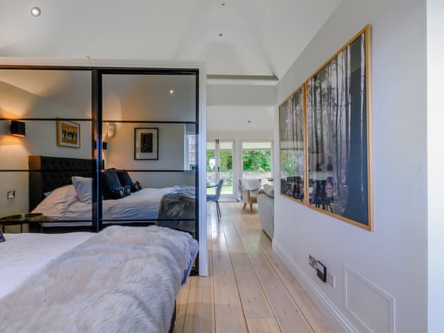 Double bedroom | Fir Tree Apartment - Fir Tree Holidays, Crowborough