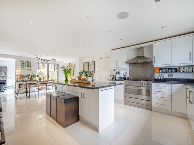 Kitchen | Fir Trees - Fir Tree Holidays, Crowborough