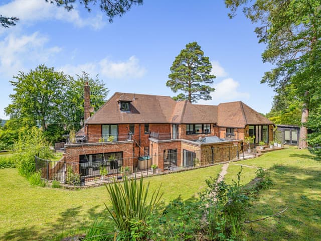 Garden | Fir Trees - Fir Tree Holidays, Crowborough