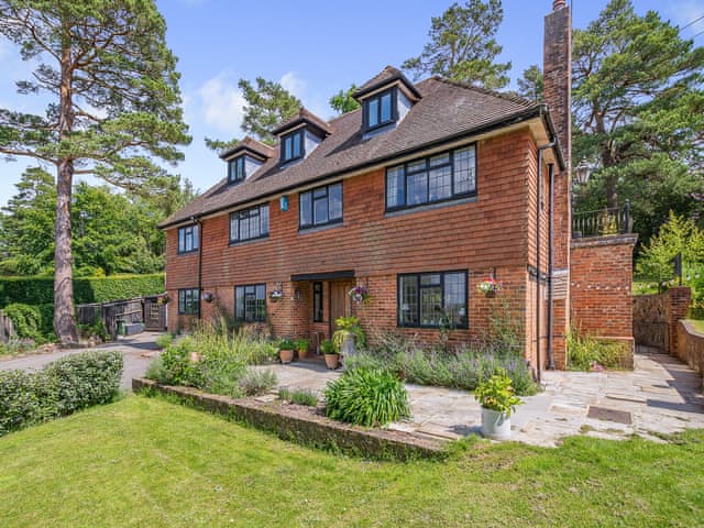 Exterior | Fir Trees - Fir Tree Holidays, Crowborough