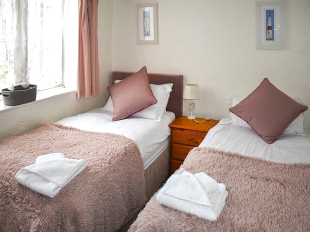 Twin bedroom | Cider Cottage - Boswell Farm, Sidmouth