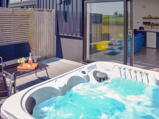 Hot tub | The Old Hayloft - Two Moors Way Cottages, Witheridge