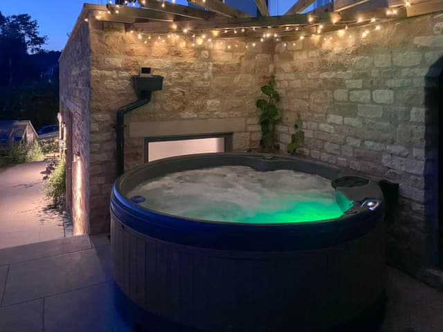 Hot tub | Lower Mount Orchard, Stroud