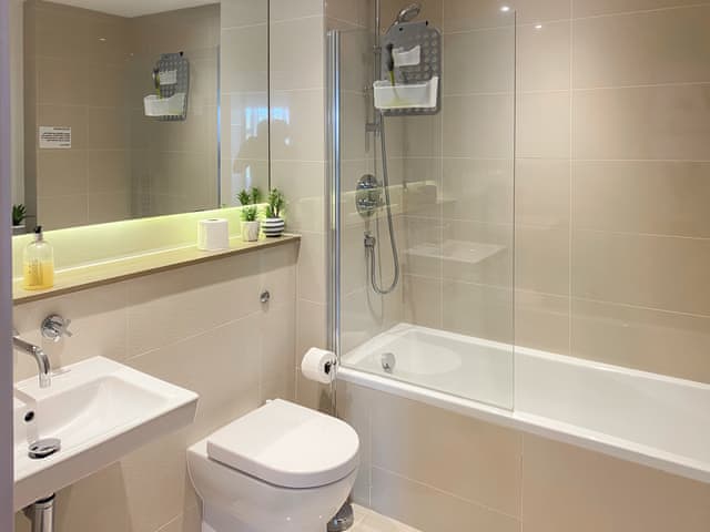 Bathroom | White Crest, St Ives