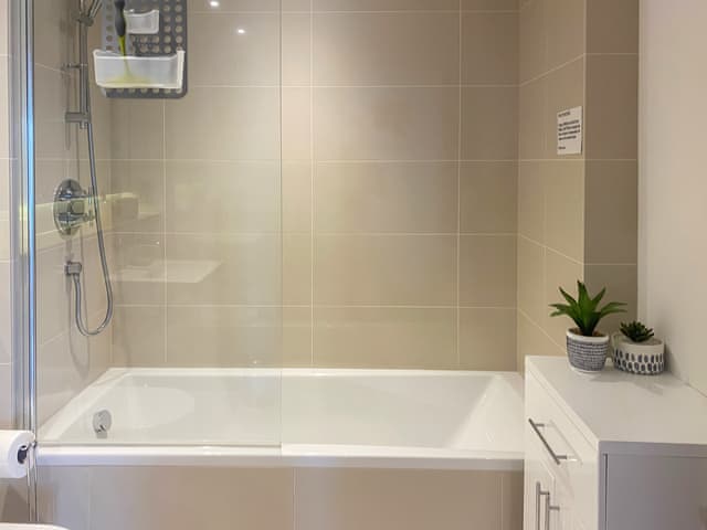 Bathroom | White Crest, St Ives