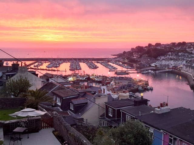 Stunning views of a sunrise over the harbour | Upper Deck - Linden Court, Brixham
