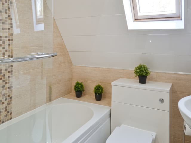 Bathroom | Squirrel Lodge, Otterburn