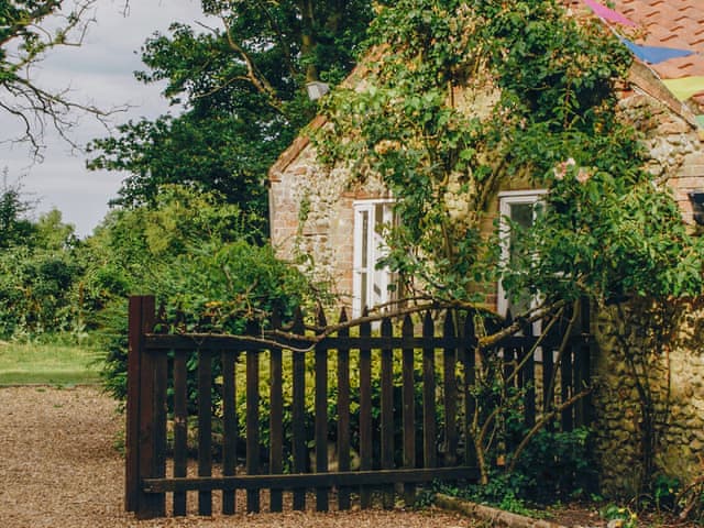 Exterior | Sparrow Green Farm Cottage - Sparrow Green Farm, Sparrow Green, near Dereham
