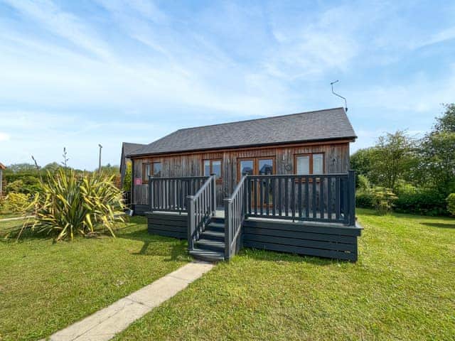 Exterior | James Ville Marina - Hazel - James Villa Marina, Brigg