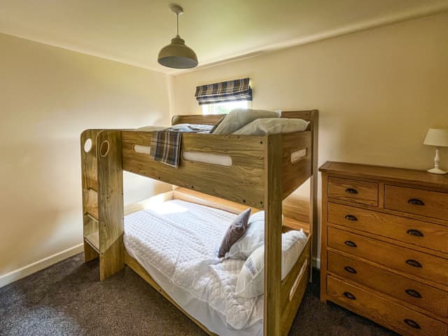 Bunk bedroom | James Ville Marina - Ivy - James Villa Marina, Brigg