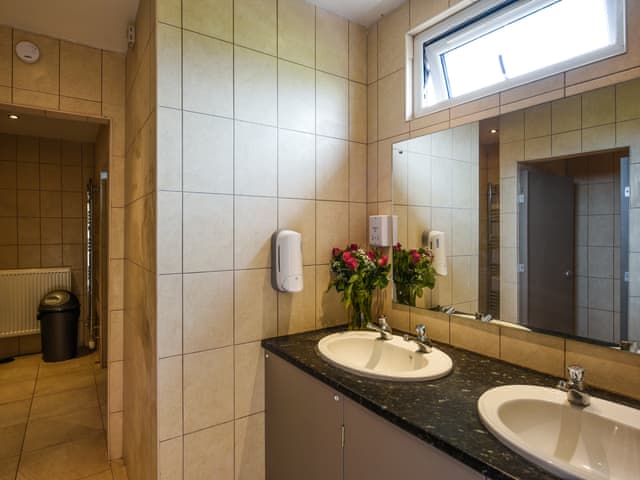 Bathroom | Willow - Glamping Pod - Castle Farm Holidays Shropshire, Oswestry