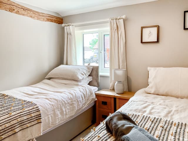 Twin bedroom | The Piggery, Cadnam, near Brockenhurst