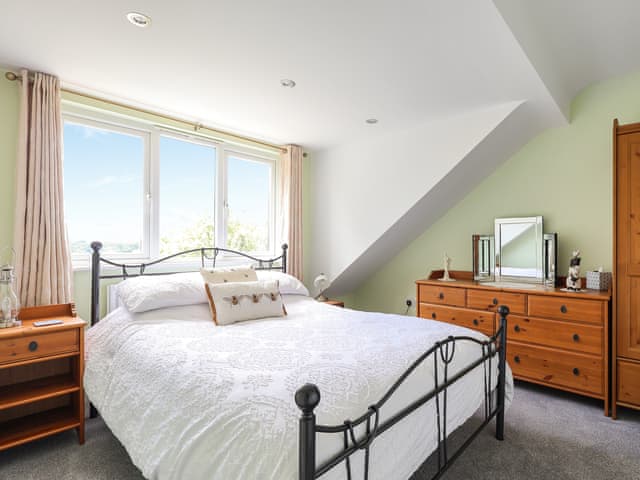 Double bedroom | Four Oaks, Kintbury, near Newbury