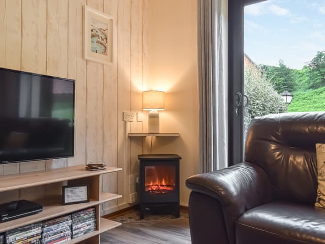Living room/dining room | Hey Ho Cottage, Whitby