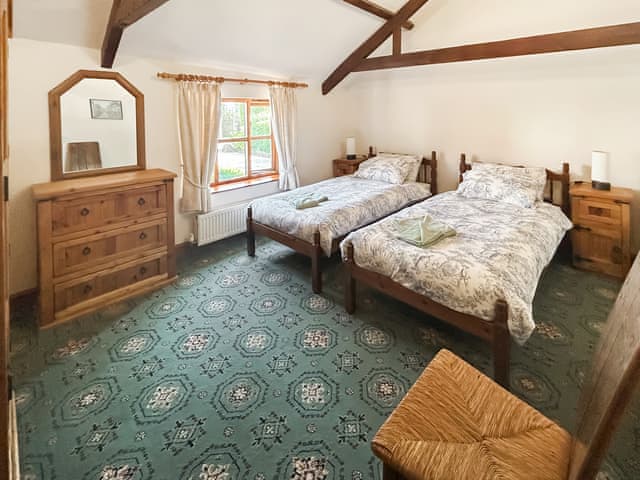 Twin bedroom | Parlour Cottage, Evershot, near Dorchester